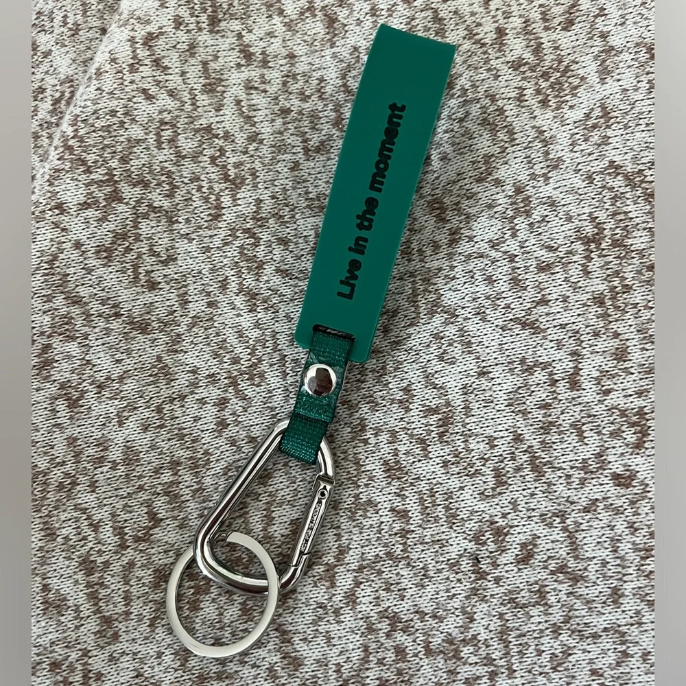 lululemon athletica Green and Black Key & Card Holder - Picture 3 of 4